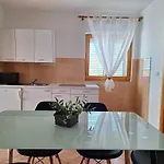 Apartamento Saric 2 *