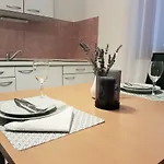 Saric 2 Apartamento *