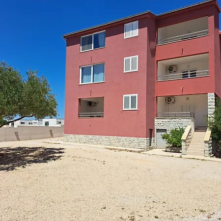 Saric 2 Apartamento *