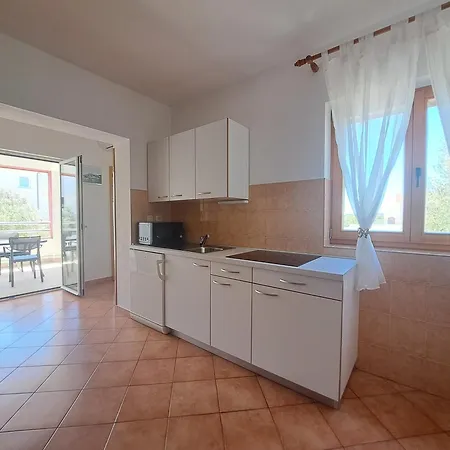 Saric 2 Apartamento *